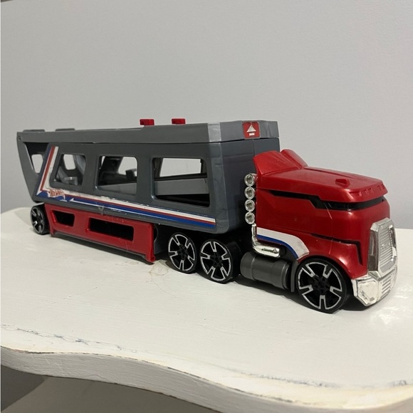 hot wheels Other - Hot wheels storage truck